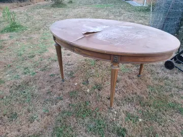 table de style Louis XVI
