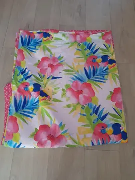 housse de couette 240 X220 cm et deux taies d'oreillers