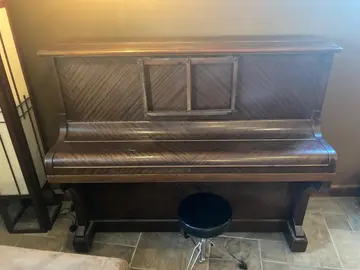 Donne Piano droit Elcké