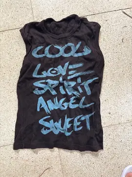 tee shirt en coton taille S