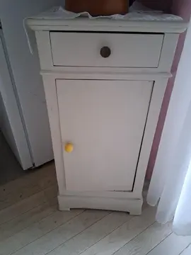 table chevet