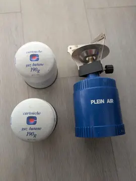 Réchaud a gaz + 2 cartouches de butane