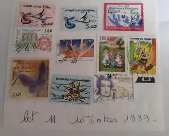 Timbres - lot 11 - 10 timbres 1999