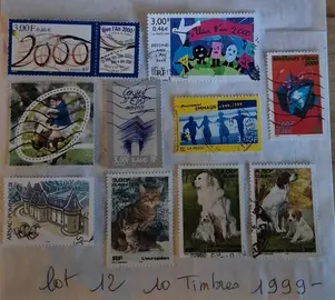 Timbres - lot 12 - 10 timbres 1999