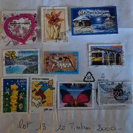 Timbres - lot 13 - 10 timbres 2000