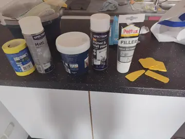 Fournitures de peinture
