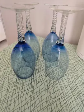 Lot 4 Verres à Vin sur pied