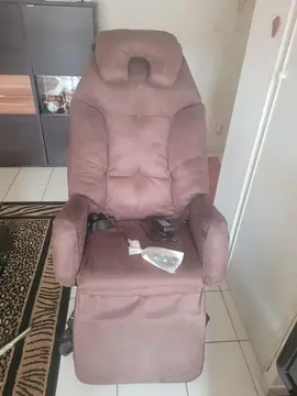 FAUTEUIL POUR PERSONNE AGEE OU A MOBILITE REDUITE