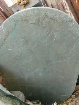 Table de jardin vert foncé