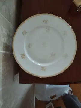 11 assiettes