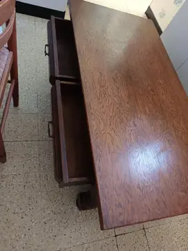 table salon