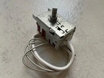 Thermostat pour réfrigérateur