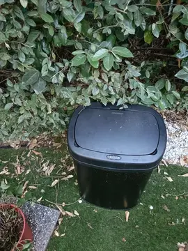 poubelle automatique 50 L