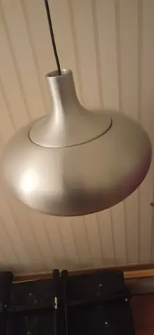plafonnier en aluminium de marque IKEA