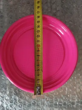Petites assiettes plastiques