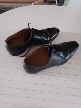 2 paires de chaussures homme. Pointure 44.