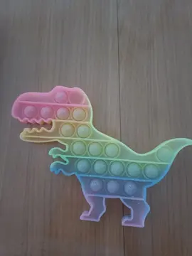 donne ce pop it dinosaure