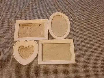 ce lot de 4 cadres photo en bois blanc