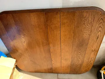 table en châtaignier+ lave vaisselle encastrable