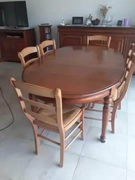 table merisier et 2 chaises