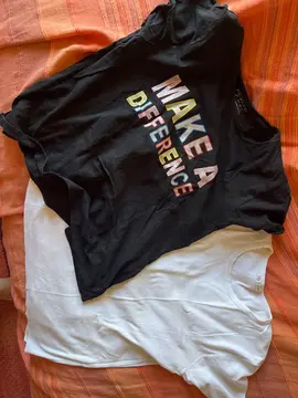 2 T shirt M