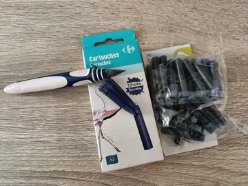 stylo plume et cartouche