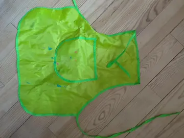tablier enfant peinture