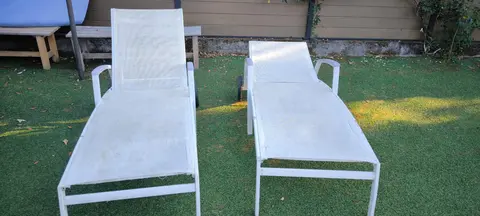 2 transats de jardin