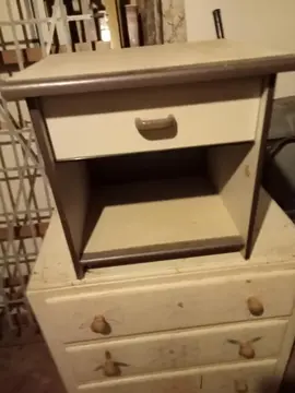 chevet et armoire