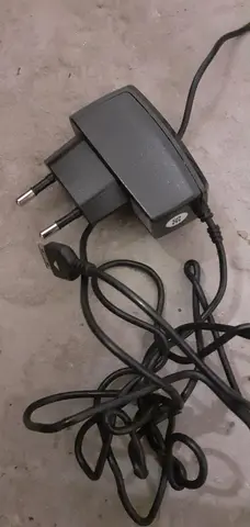 Chargeur téléphone Samsung ancien