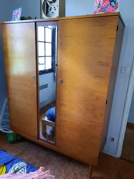 Armoire en bois
