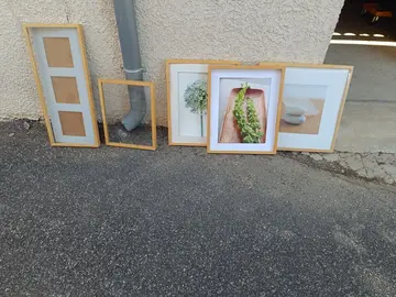 Cadres en bois pour tableaux en tres bonnes etat
