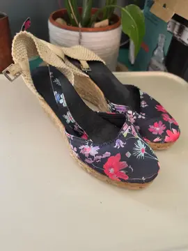 chaussures été P36