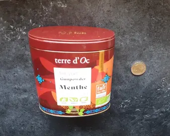 boite à thé metal vide