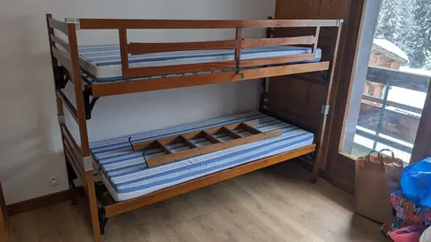 lits superposés en bois