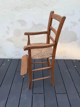 Chaise haute pou enfant