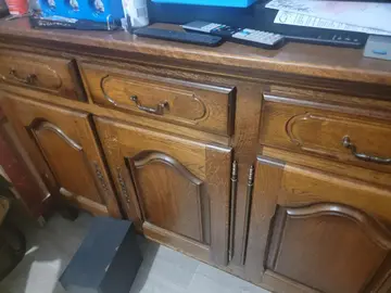 buffet extrêmement lourd