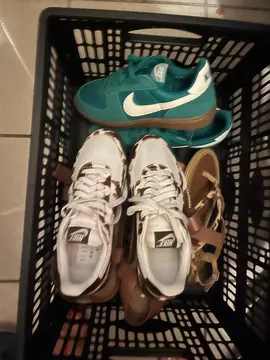 lot de chaussures