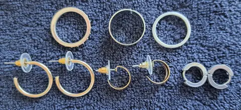 3 bagues + 3 paires de boucles d'oreilles