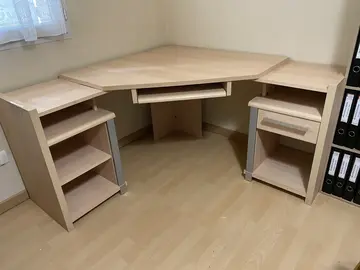 Bureau d'angle