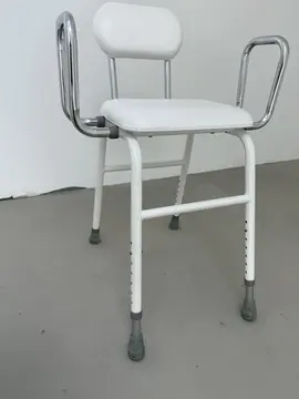 Chaise réglable en hauteur + réhausseur de chaise sur 3 niveaux