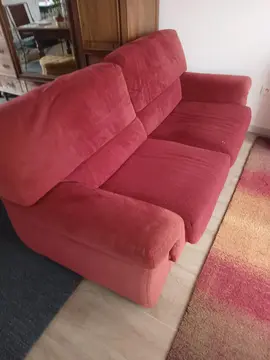 Canapé rouge en velour