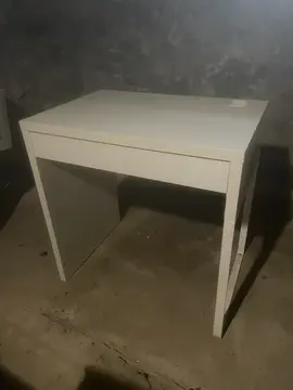 Petit bureau IKEA