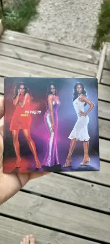 CD de musique en vogue Riddle
