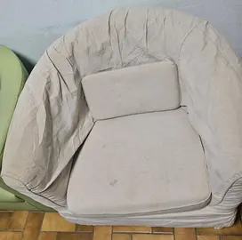 Fauteuil Ikea en tissu beige