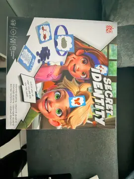 jeux société secret identity