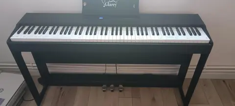 Excellent piano pour toute la famille.