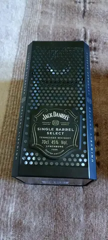 Boites métalliques vides wisky