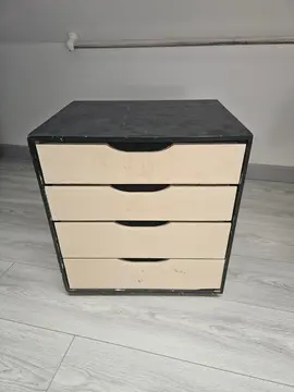 table de nuit ou autre
