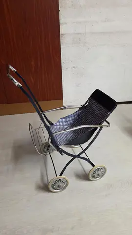 Jouet vintage - Poussette poupée